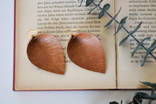 Load image into Gallery viewer, Brown Leaf Earrings
