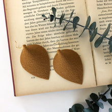 Load image into Gallery viewer, Brown Leaf Earrings